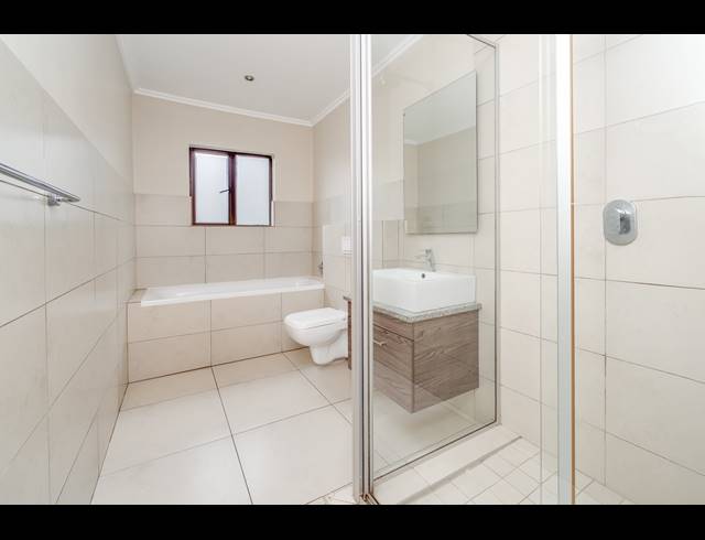 4 BEDROOM HOUSE FOR SALE IN BRYANSTON